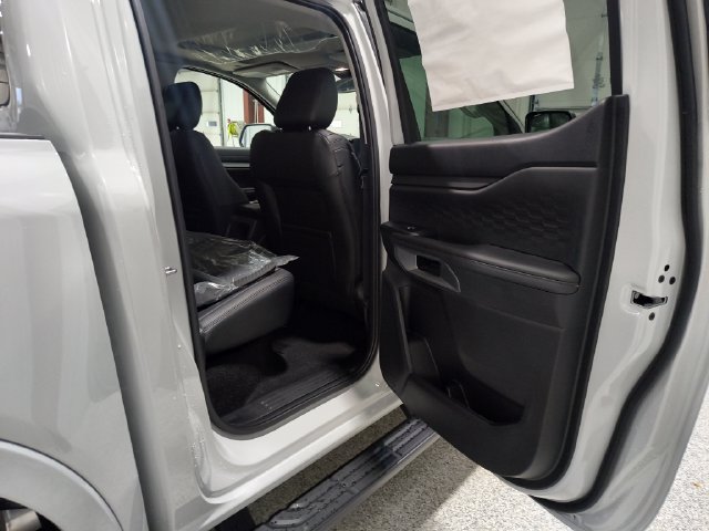 New 2026 Ford Ranger Lariat w/ Black Appearance Package AWD/4WD image 13
