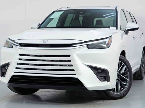 Used 2024 Lexus TX 350 FWD w/ Captains Chair Package image 3