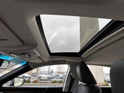 Used 2022 Lexus ES 350 image 12