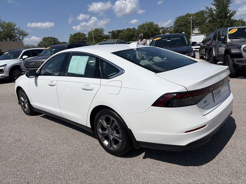 Certified 2023 Honda Accord EX image 7
