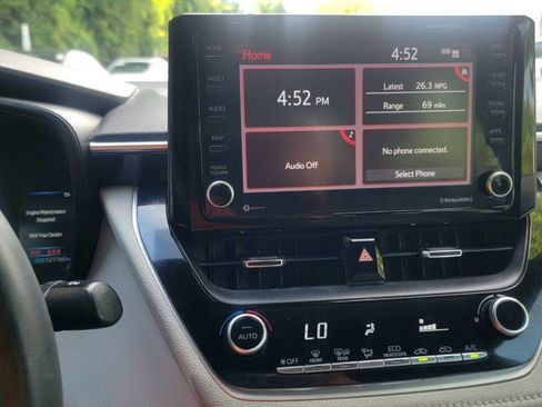 Used 2022 Toyota Corolla SE FWD image 12