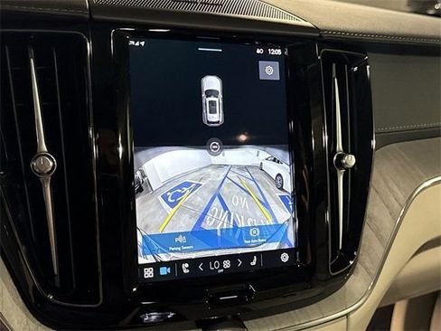 New 2025 Volvo XC60 B5 Ultra w/ Protection Package Premier AWD/4WD image 14