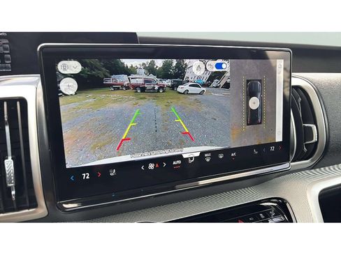 Used 2025 Ford Expedition Active AWD/4WD image 19