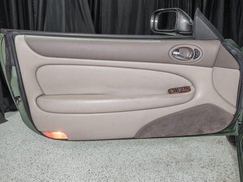 Used 1999 Jaguar XK8 Convertible RWD image 10