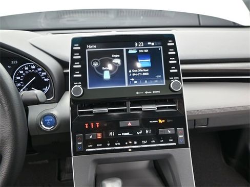 Used 2021 Toyota Avalon XLE image 10