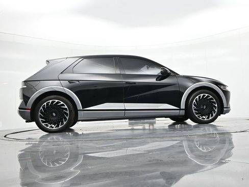 Used 2023 Hyundai Ioniq 5 Limited image 24