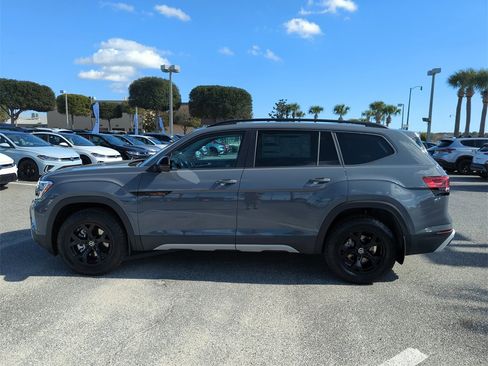 New 2026 Volkswagen Atlas Peak Edition image 11