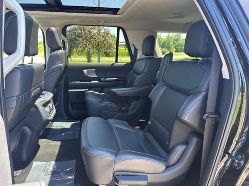 Certified 2025 Ford Expedition Max Platinum AWD/4WD image 18
