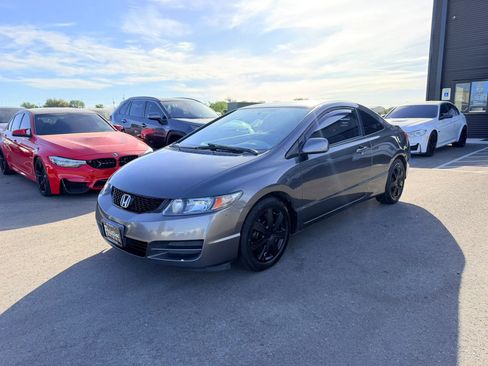 Used 2011 Honda Civic LX image 1