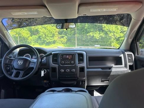 Used 2014 RAM 1500 Express RWD image 12