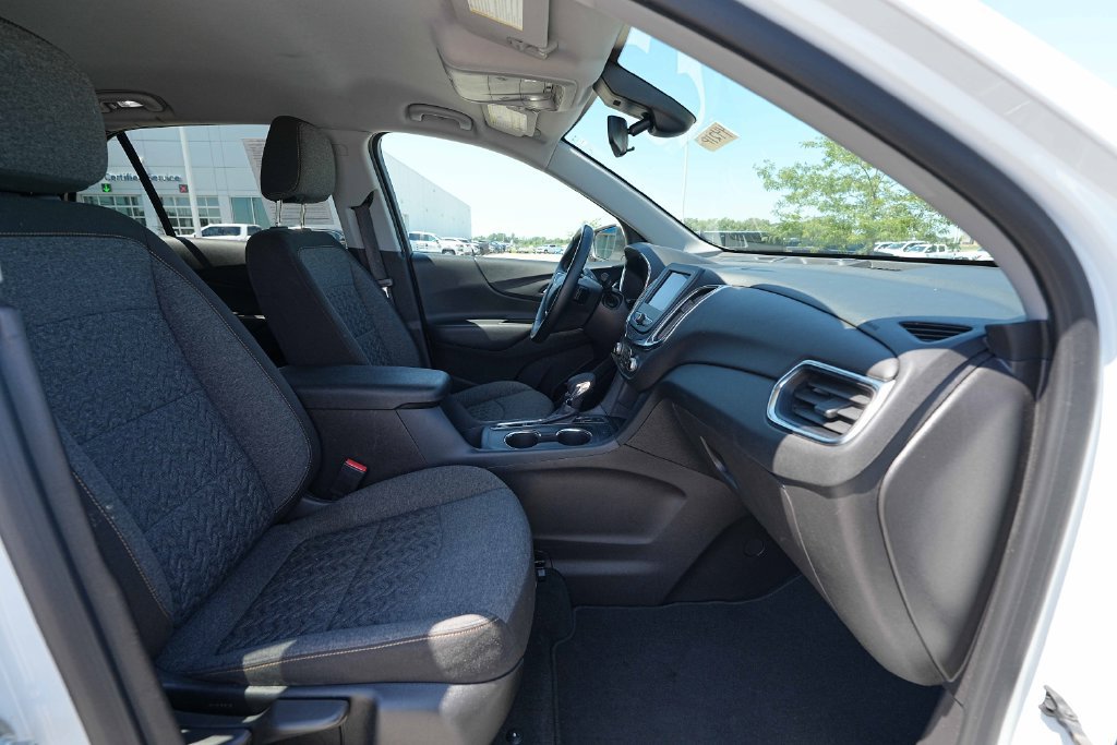 Used 2024 Chevrolet Equinox LT AWD/4WD image 23