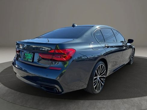 Used 2019 BMW 740i w/ M Sport Package RWD image 5