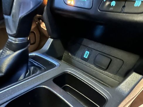 Used 2018 Ford Escape SE image 32