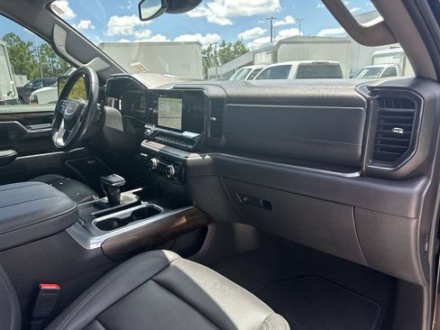 Certified 2025 GMC Sierra 1500 SLT w/ SLT Premium Plus Package AWD/4WD image 29