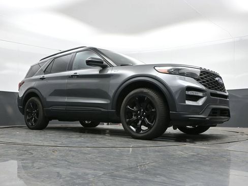 Used 2023 Ford Explorer ST-Line w/ Class IV Trailer Tow Package AWD/4WD image 43