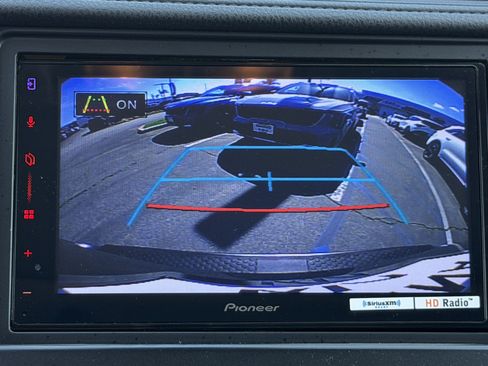 Used 2018 Toyota Highlander FWD V6 image 25