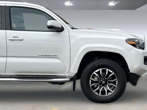 Used 2023 Toyota Tacoma TRD Sport image 31