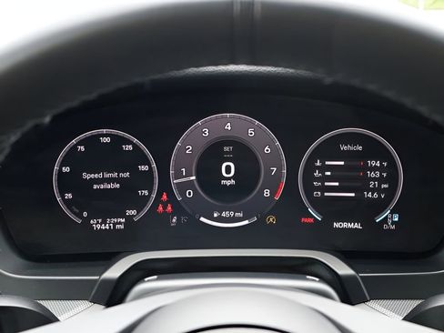 Certified 2025 Porsche 911 Carrera RWD image 21