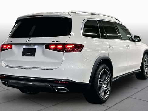Used 2024 Mercedes-Benz GLS 450 4MATIC image 12