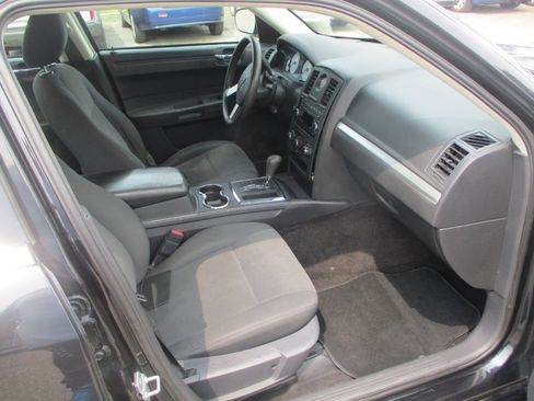 Used 2008 Chrysler 300 LX image 7