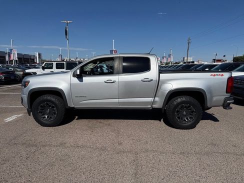 Used 2017 Chevrolet Colorado LT AWD/4WD image 7