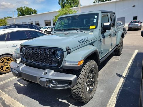 Used 2024 Jeep Gladiator Sport AWD/4WD image 1