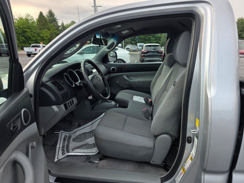 Used 2011 Toyota Tacoma 2WD Regular Cab image 15