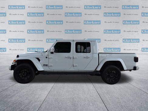Used 2023 Jeep Gladiator Overland image 9