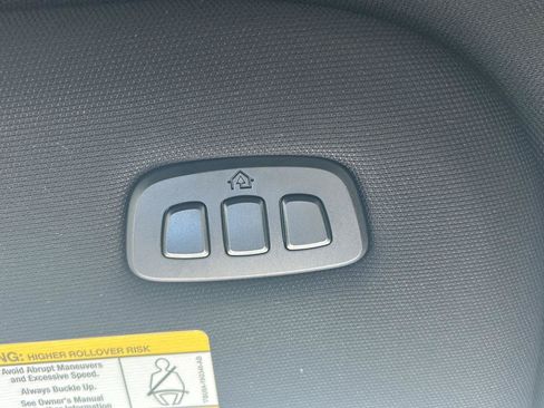 Used 2023 Ford F150 Lariat AWD/4WD image 17
