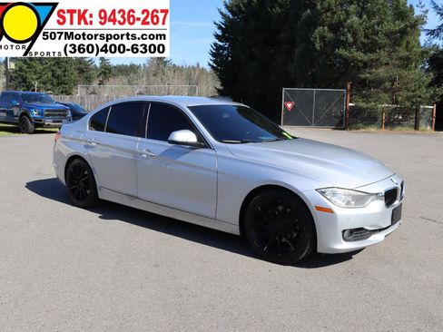 Used 2015 BMW 320i Sedan RWD image 10