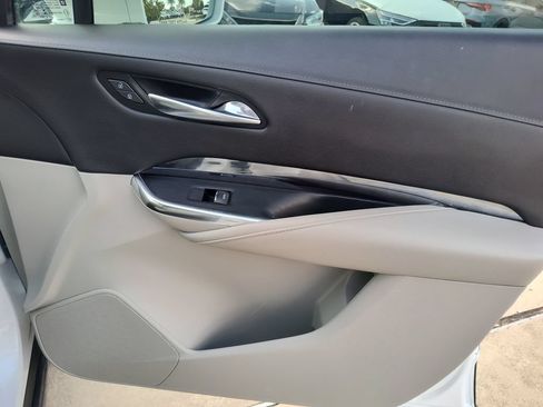 Used 2020 Cadillac XT4 Luxury FWD image 32