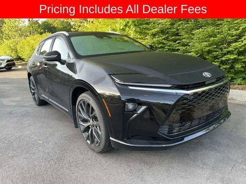 Used 2025 Toyota Crown Signia w/ Advanced Technology Package AWD/4WD image 6