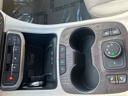 Used 2023 GMC Acadia Denali w/ Denali Ultimate Package image 35