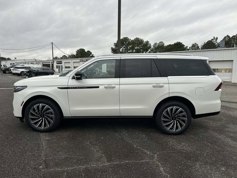 New 2026 Lincoln Navigator Black Label image 4