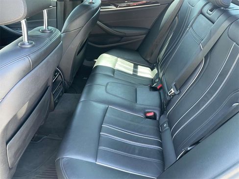 Used 2019 BMW 530i xDrive w/ Convenience Package image 15