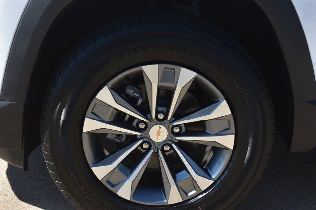 New 2027 Chevrolet Equinox LT w/ Safety and Technology Package FWD image 10