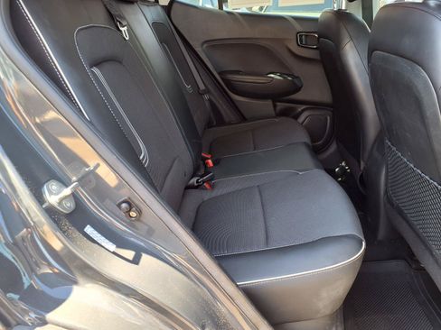 Certified 2023 Hyundai Venue Limited w/ Cargo Package FWD image 14