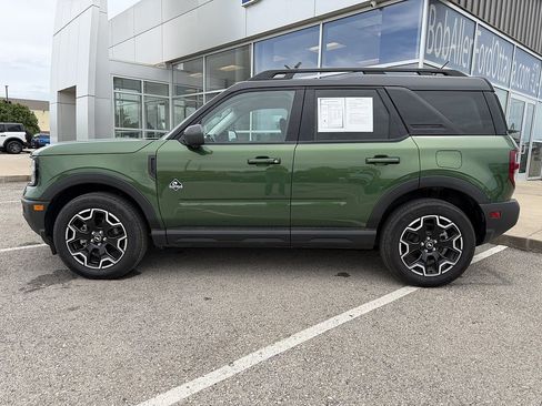 Used 2025 Ford Bronco Sport Outer Banks w/ Outer Banks Tech Package+ AWD/4WD image 2