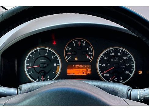 Used 2010 Nissan Titan SE w/ SE Value Truck Pkg AWD/4WD image 22