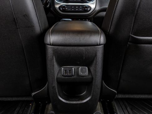 Used 2017 GMC Canyon SLT w/ Driver Alert Package AWD/4WD image 31