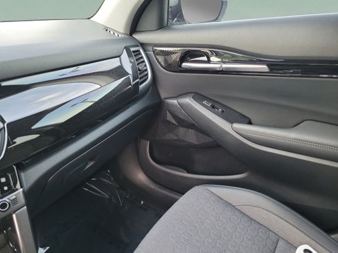 Certified 2024 Kia Seltos S FWD image 22