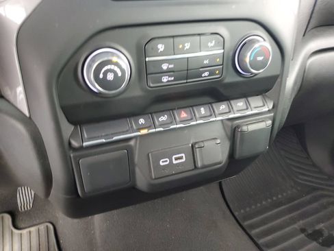 Used 2022 Chevrolet Silverado 1500 Custom RWD image 17