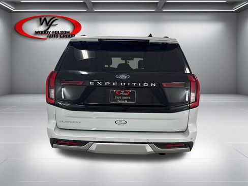 Used 2025 Ford Expedition Platinum AWD/4WD image 7