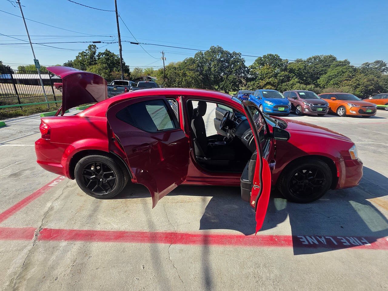 Used 2013 Dodge Avenger SE FWD image 31