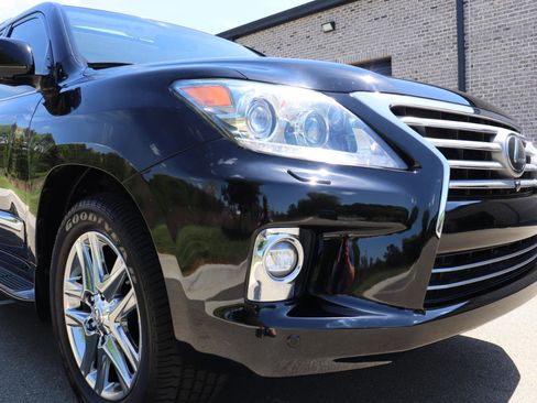 Used 2014 Lexus LX 570 4WD image 5