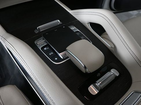Used 2020 Mercedes-Benz GLS 450 4MATIC image 15