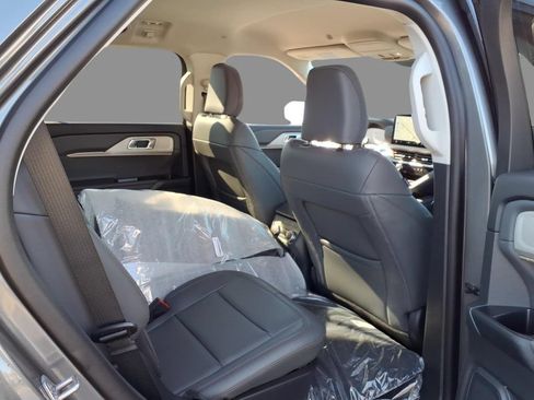 New 2026 Ford Explorer Active w/ Active Comfort Package AWD/4WD image 10