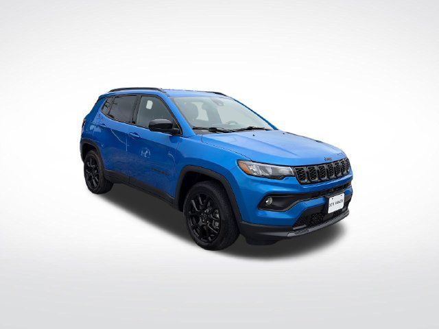 Used 2026 Jeep Compass Latitude AWD/4WD image 7