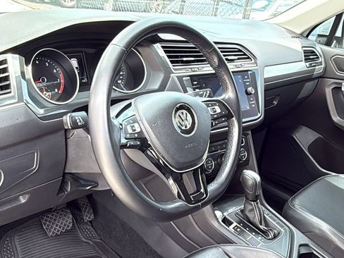 Used 2019 Volkswagen Tiguan SE FWD image 23