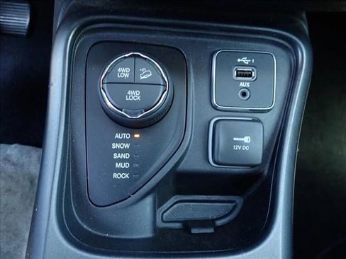 Used 2019 Jeep Compass Trailhawk AWD/4WD image 19
